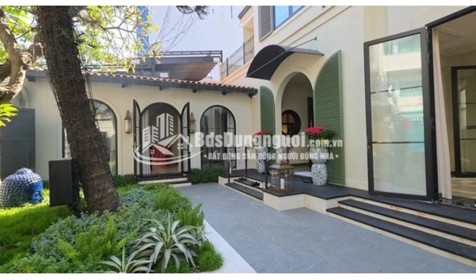 BÁN BIỆT THỰ PHƯỜNG TÂN ĐỊNH, QUẬN 1 CŨ, TP HỒ CHÍ MINH 185 TỶ TẶNG NỘI THẤT SANG XỊN MỊN